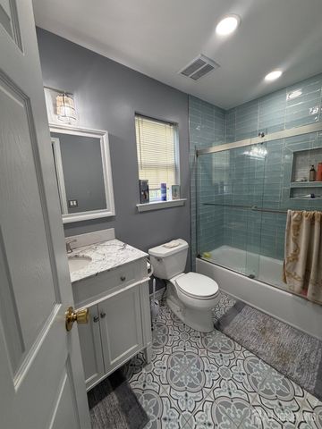 22 Jill Court, Franklin Twsp, NJ 08873