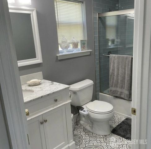 22 Jill Court, Franklin Twsp, NJ 08873