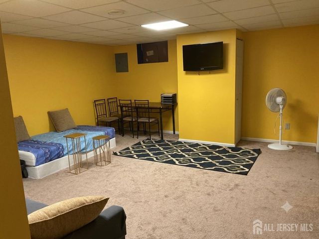 22 Jill Court, Franklin Twsp, NJ 08873