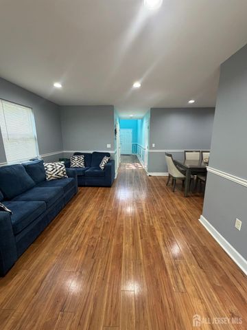 22 Jill Court, Franklin Twsp, NJ 08873