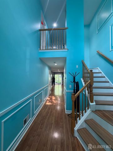 22 Jill Court, Franklin Twsp, NJ 08873