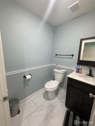 22 Jill Court, Franklin Twsp, NJ 08873