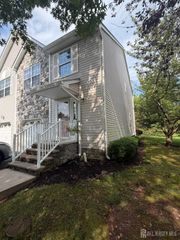 22 Jill Court, Franklin Twsp, NJ 08873