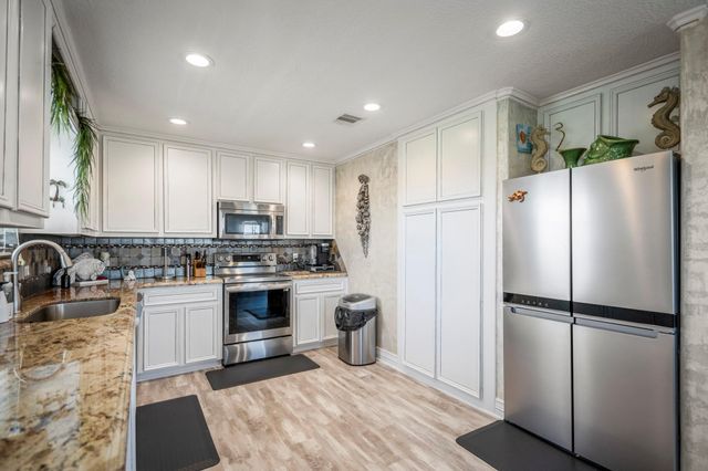 16544 John Silver Road, Jamaica Beach, TX 77554