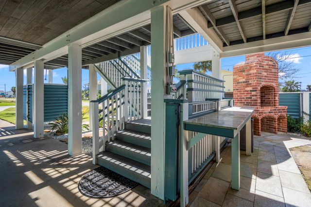 16544 John Silver Road, Jamaica Beach, TX 77554