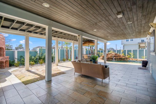 16544 John Silver Road, Jamaica Beach, TX 77554