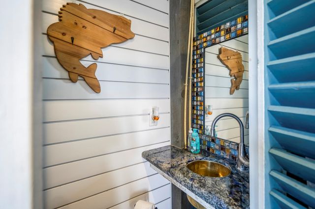 16544 John Silver Road, Jamaica Beach, TX 77554