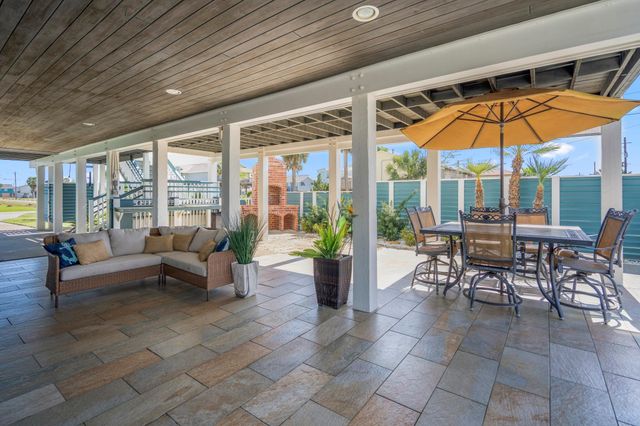 16544 John Silver Road, Jamaica Beach, TX 77554