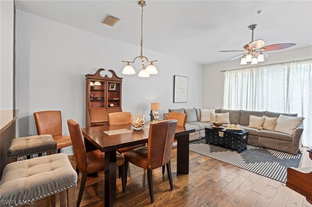 941 Hampton CIR 109, Naples, FL 34105