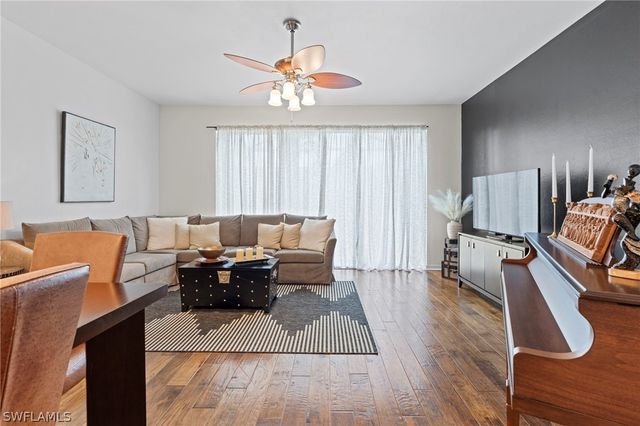 941 Hampton CIR 109, Naples, FL 34105