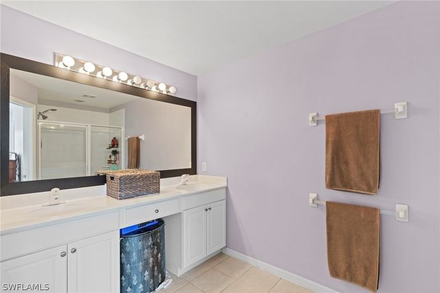 941 Hampton CIR 109, Naples, FL 34105