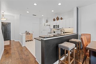 941 Hampton CIR 109, Naples, FL 34105