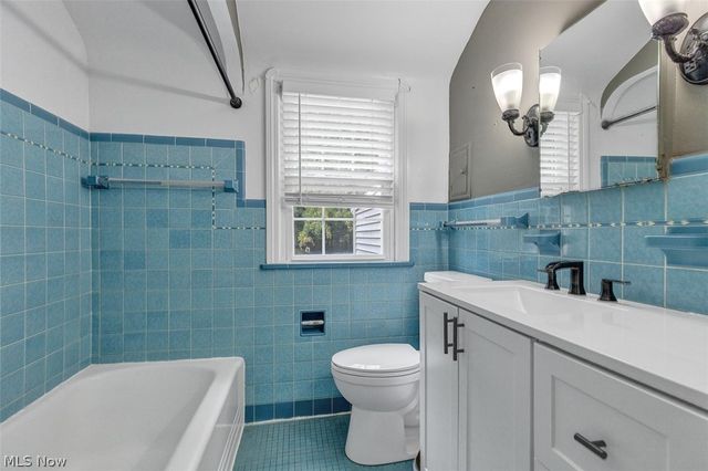 24907 E Oakland Road, Bay Village, OH 44140