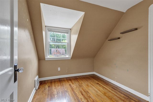 24907 E Oakland Road, Bay Village, OH 44140