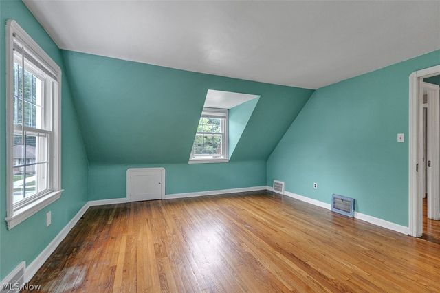 24907 E Oakland Road, Bay Village, OH 44140