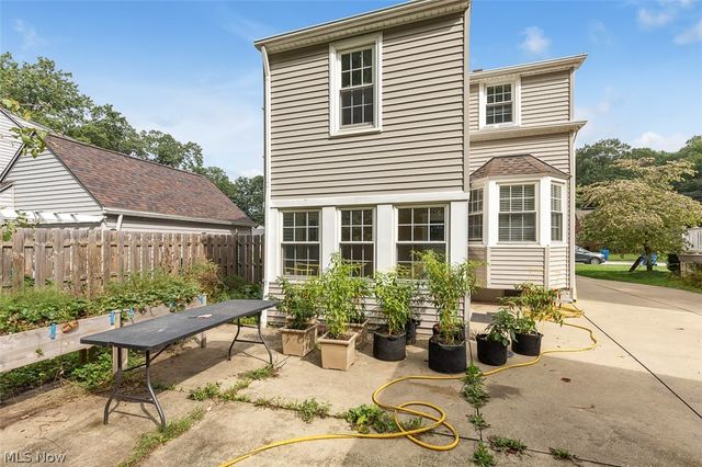 24907 E Oakland Road, Bay Village, OH 44140
