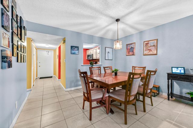 430 Commodore Drive 217, Plantation, FL 33325