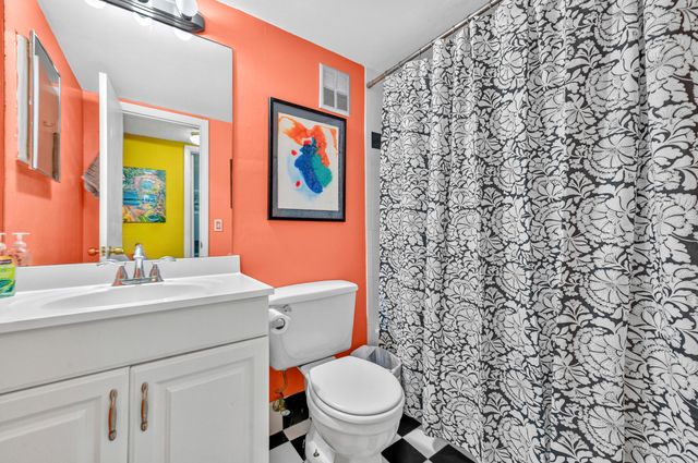 430 Commodore Drive 217, Plantation, FL 33325