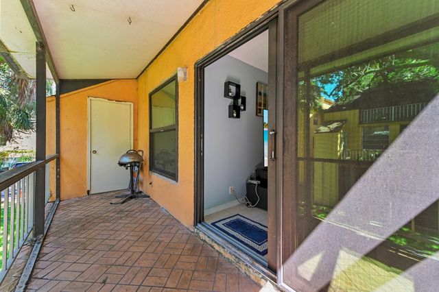 430 Commodore Drive 217, Plantation, FL 33325