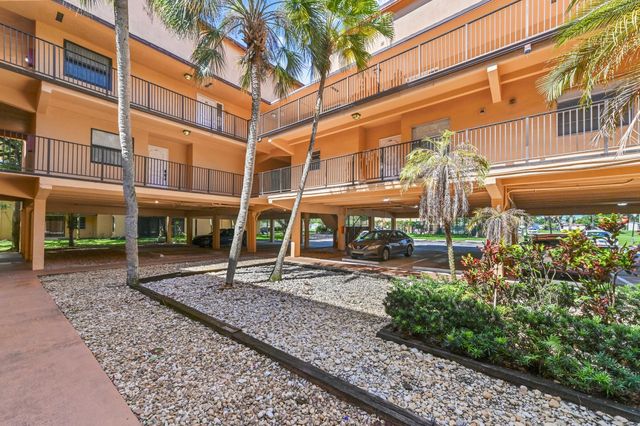 430 Commodore Drive 217, Plantation, FL 33325
