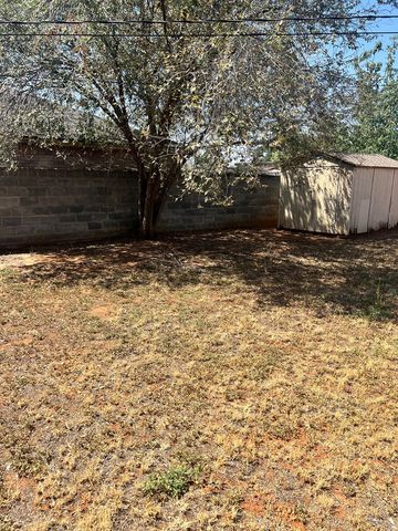 504 Howard Dr, Midland, TX 79703