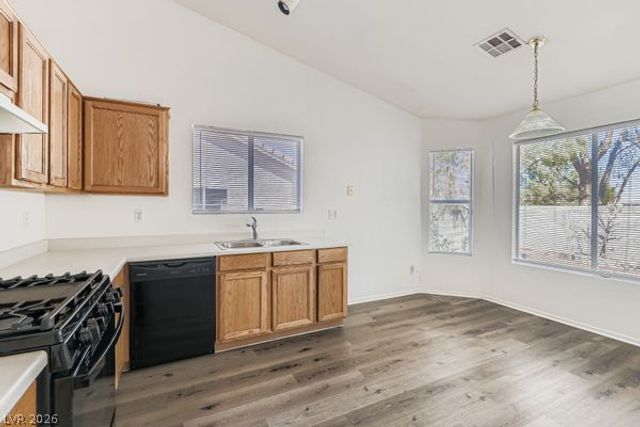 884 Cozy Valley Street, Henderson, NV 89015
