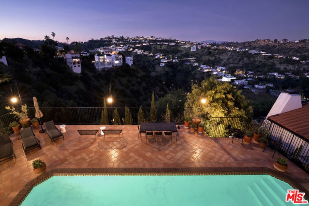 1926 N Crescent Heights Boulevard, Los Angeles, CA 90069