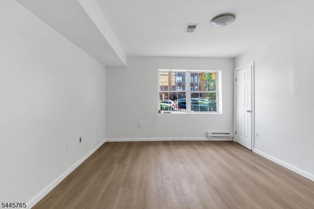 328 Hawthorne Ave, Newark City, NJ 07112