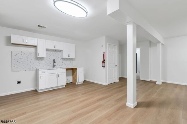328 Hawthorne Ave, Newark City, NJ 07112