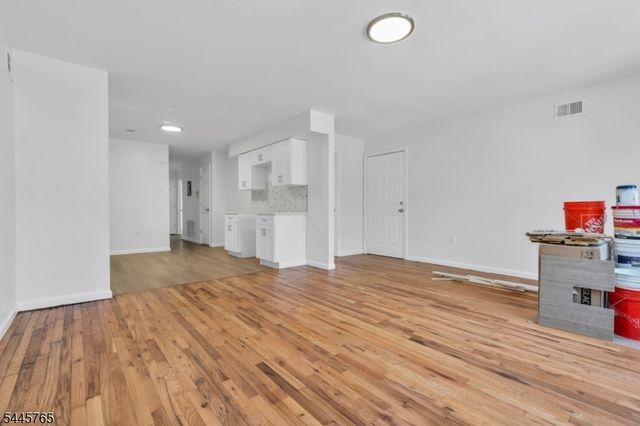 328 Hawthorne Ave, Newark City, NJ 07112