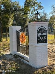 7805 Songbird Lane, Moss Point, MS 39562