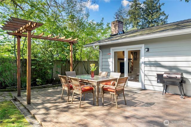 604 128 Avenue SE, Bellevue, WA 98005