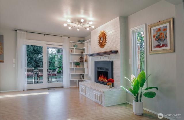 604 128 Avenue SE, Bellevue, WA 98005