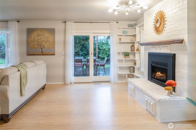 604 128 Avenue SE, Bellevue, WA 98005