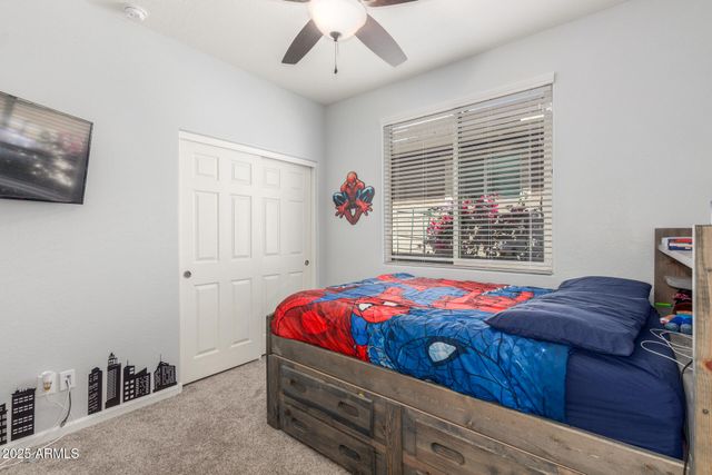 4136 W PALACE STATION Road, New River, AZ 85087