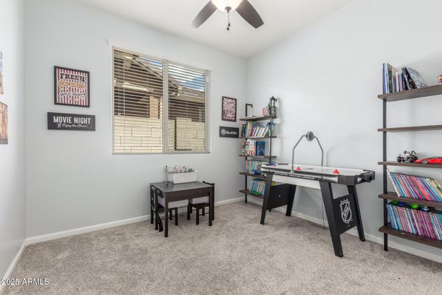 4136 W PALACE STATION Road, New River, AZ 85087