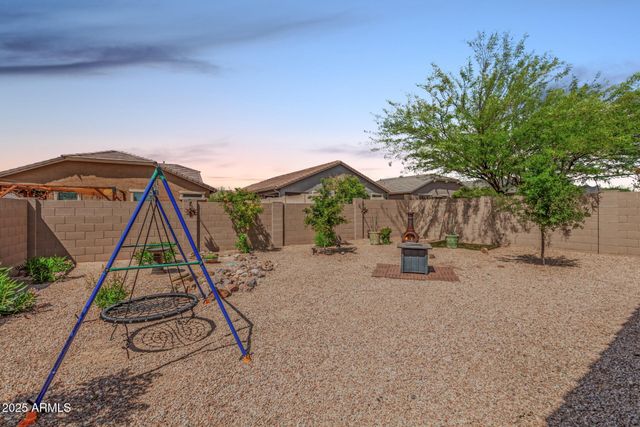 4136 W PALACE STATION Road, New River, AZ 85087
