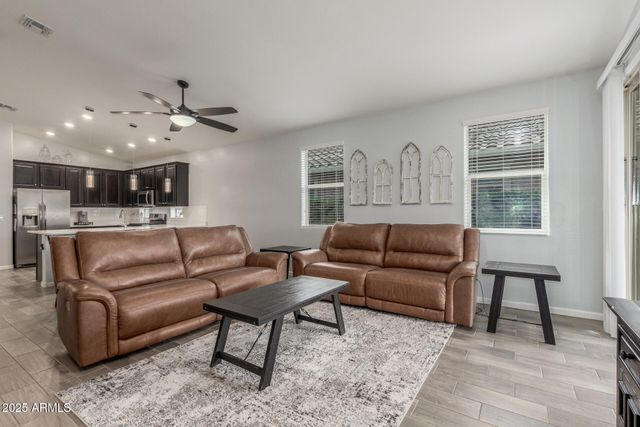 4136 W PALACE STATION Road, New River, AZ 85087