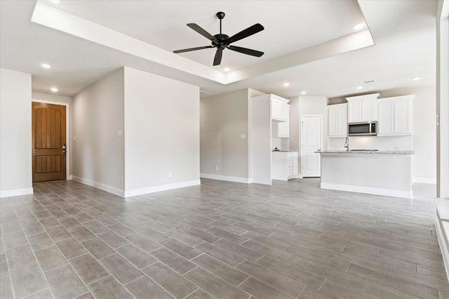 2110 Briarwood Drive, Bridgeport, TX 76426