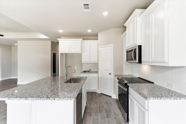 2110 Briarwood Drive, Bridgeport, TX 76426