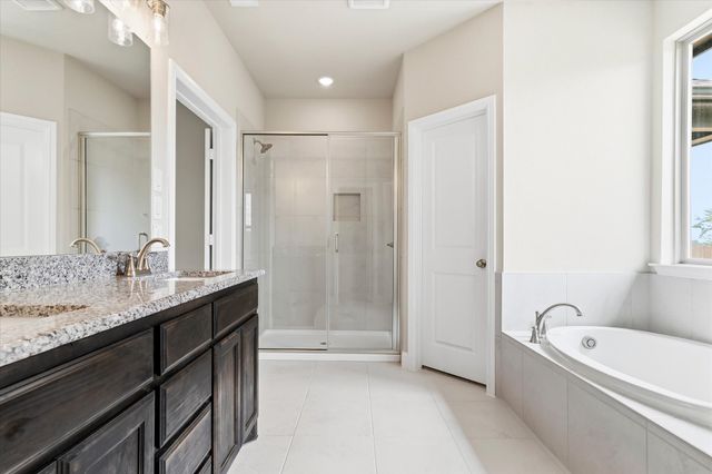 2110 Briarwood Drive, Bridgeport, TX 76426