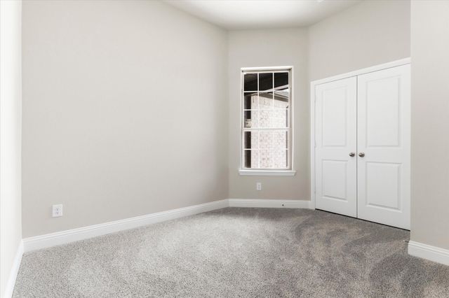 2110 Briarwood Drive, Bridgeport, TX 76426
