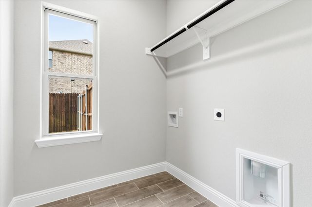 2110 Briarwood Drive, Bridgeport, TX 76426
