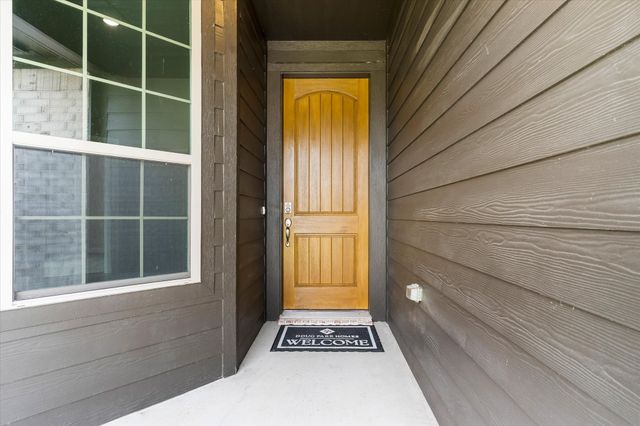 2110 Briarwood Drive, Bridgeport, TX 76426