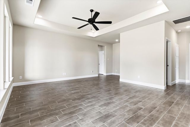 2110 Briarwood Drive, Bridgeport, TX 76426