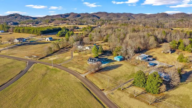 457 County Road 475, Etowah, TN 37331