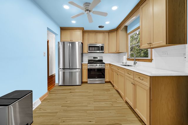 10021 Cook Avenue, Oak Lawn, IL 60453