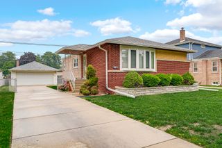 10021 Cook Avenue, Oak Lawn, IL 60453