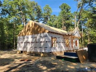 25 Lampe Ln, South Prince George, VA 23805