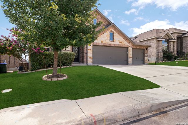 1510 Snowy Owl Dr, San Antonio, TX 78245